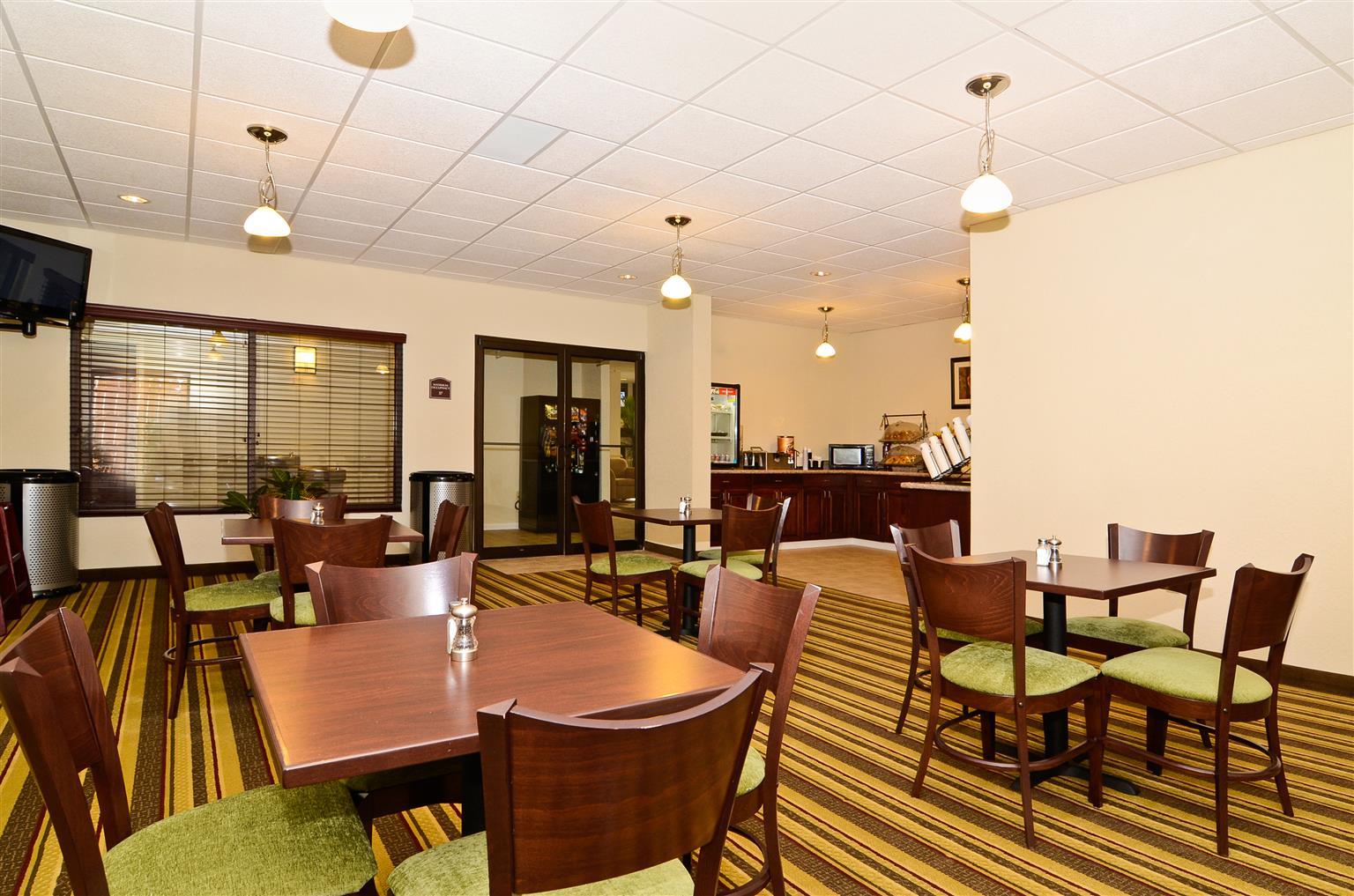 Best Western Plus Springfield Airport Inn Restoran fotoğraf